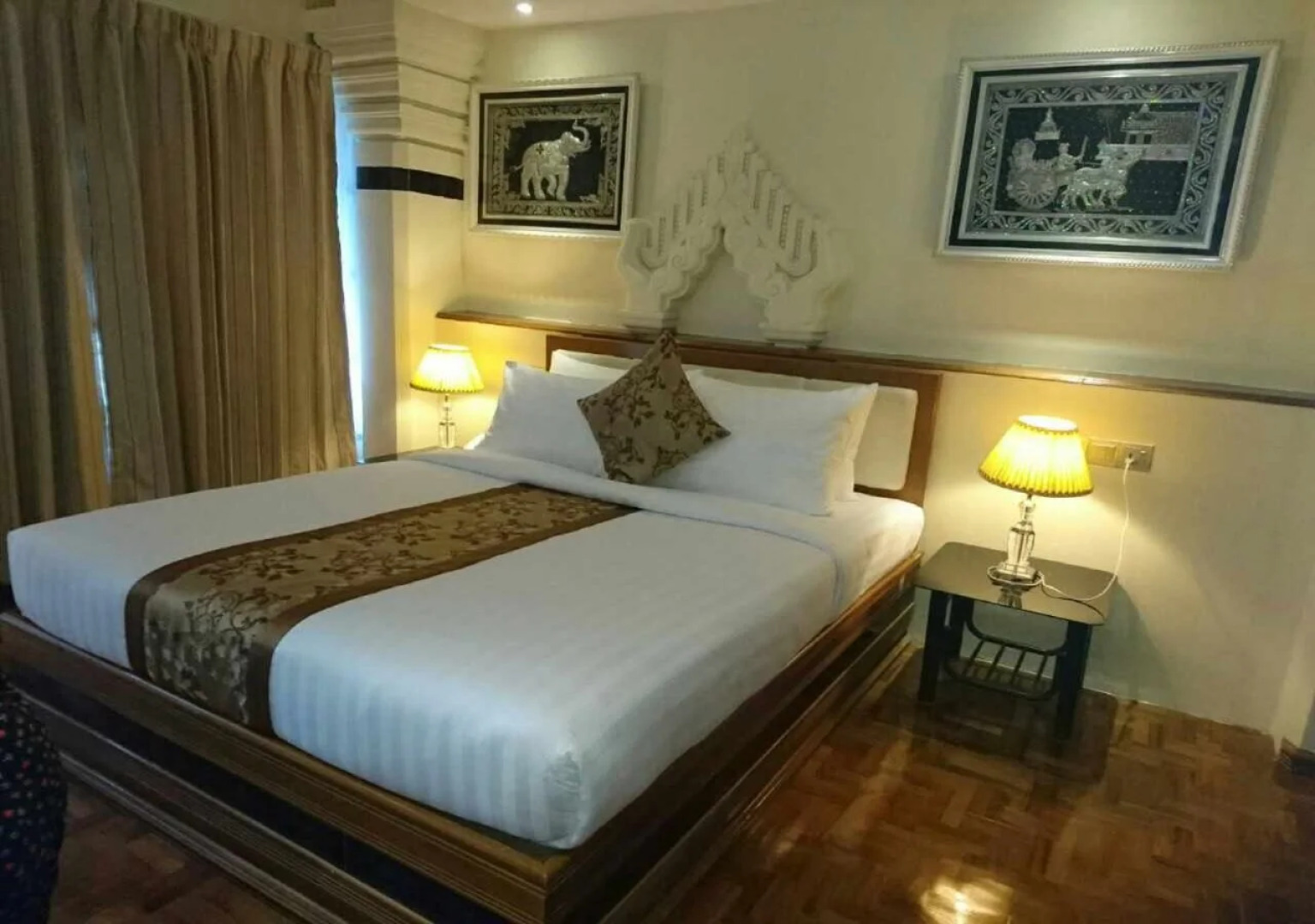 Esperado Gateway Hotel