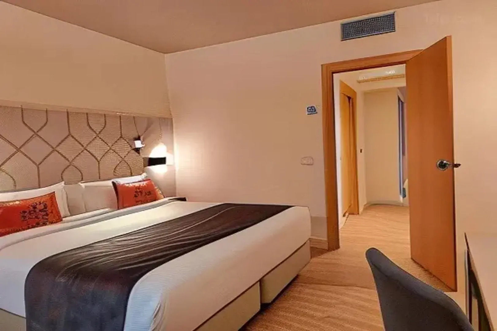 Отель Puerta Santander