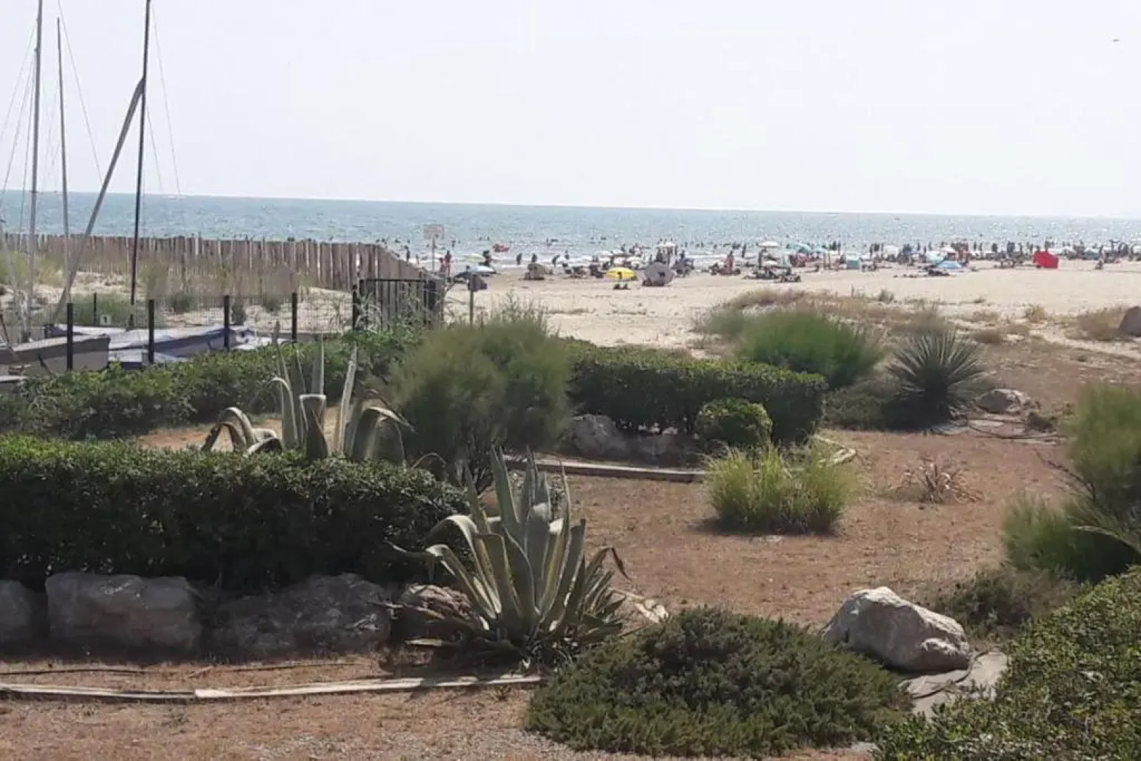 T3 Carnon, 1ère ligne 50m plage terrasse parking