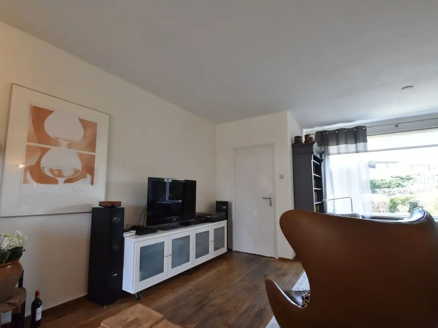 Terraced House at the Edge of Bergen With a View Across the Fields
