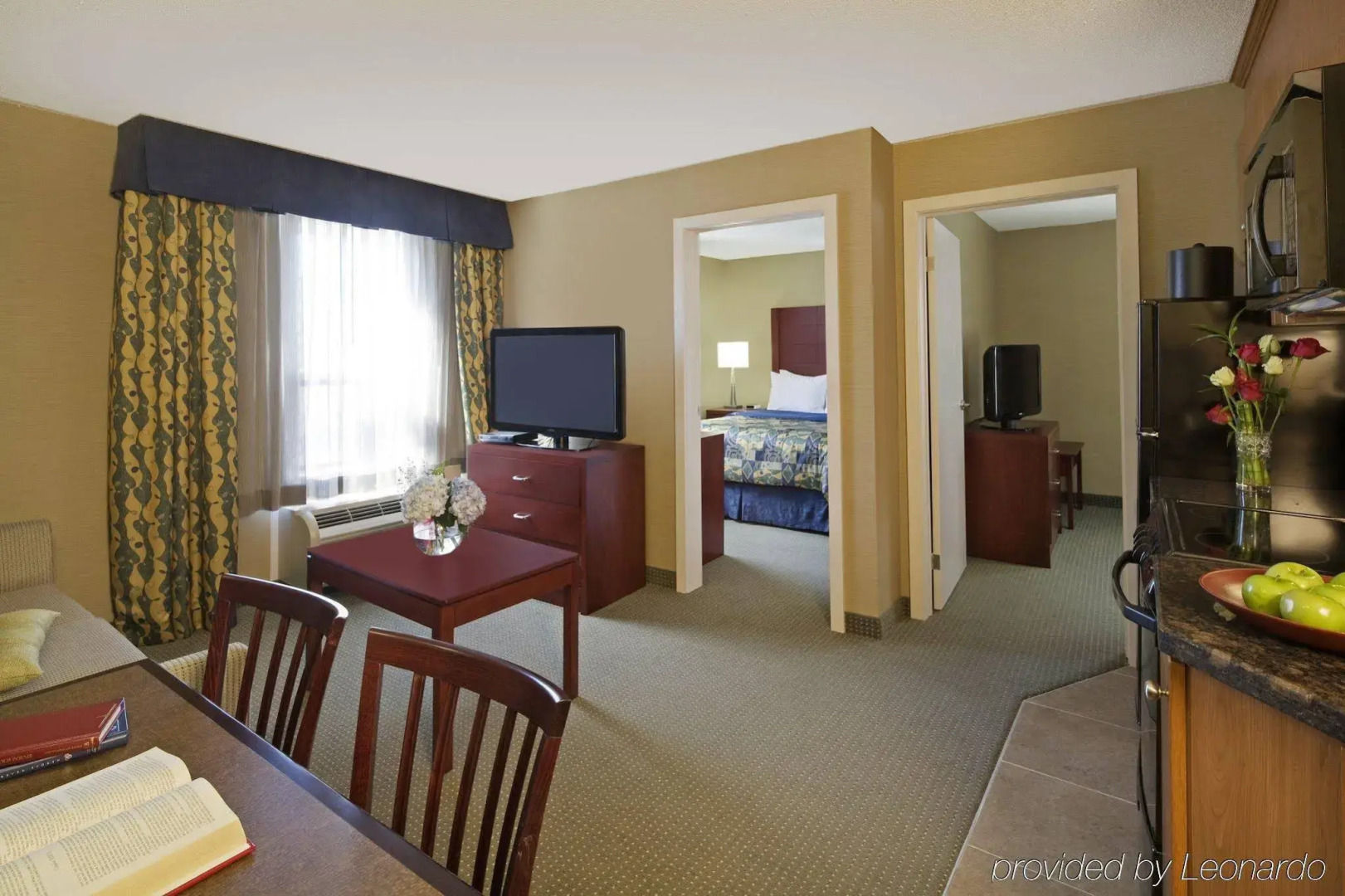 Travelodge by Wyndham Oshawa Whitby