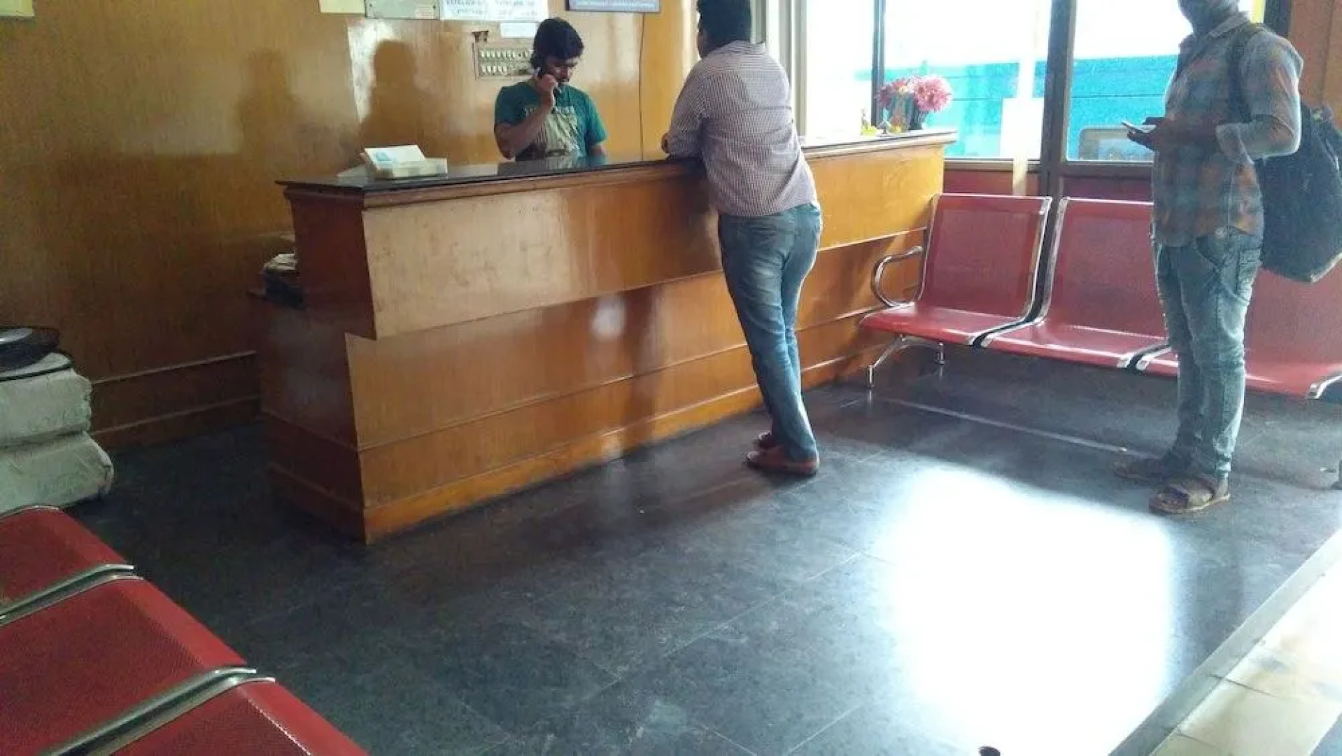 Iroomz Nama Residency