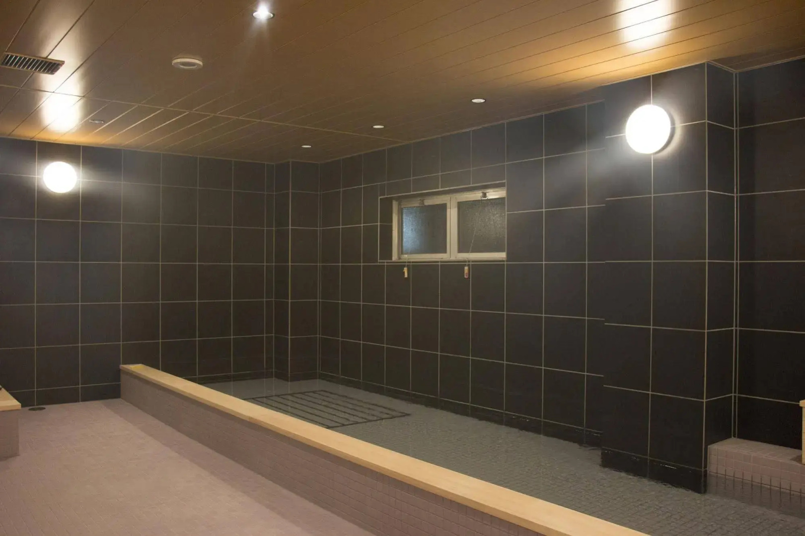 Capsule Plus Yokohama Sauna & Capsule