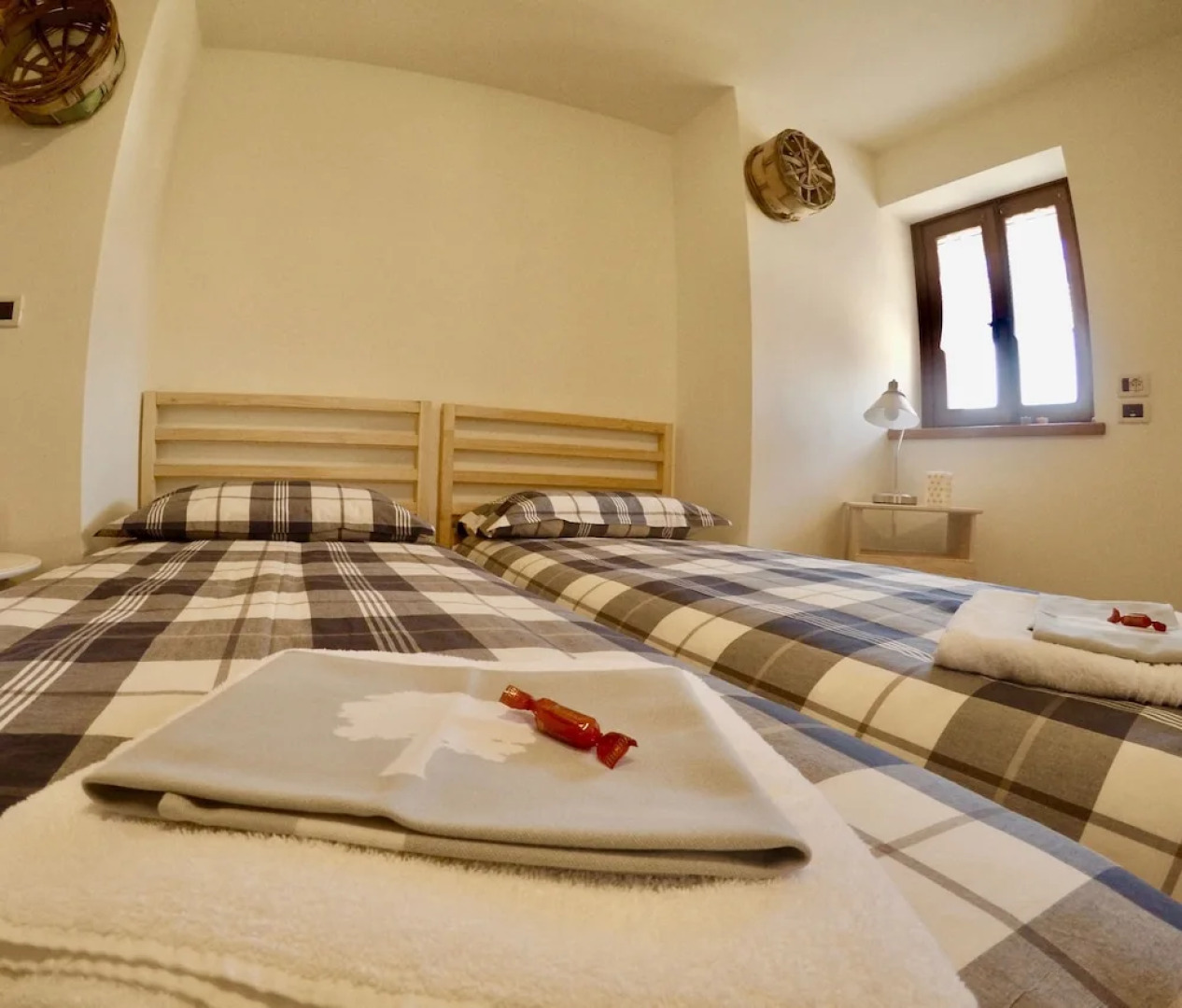 4lander House Balins