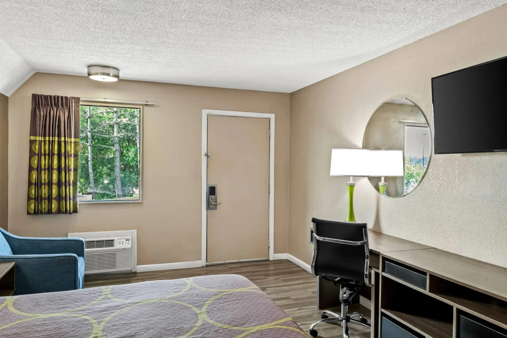 Super 8 by Wyndham Brownsburg