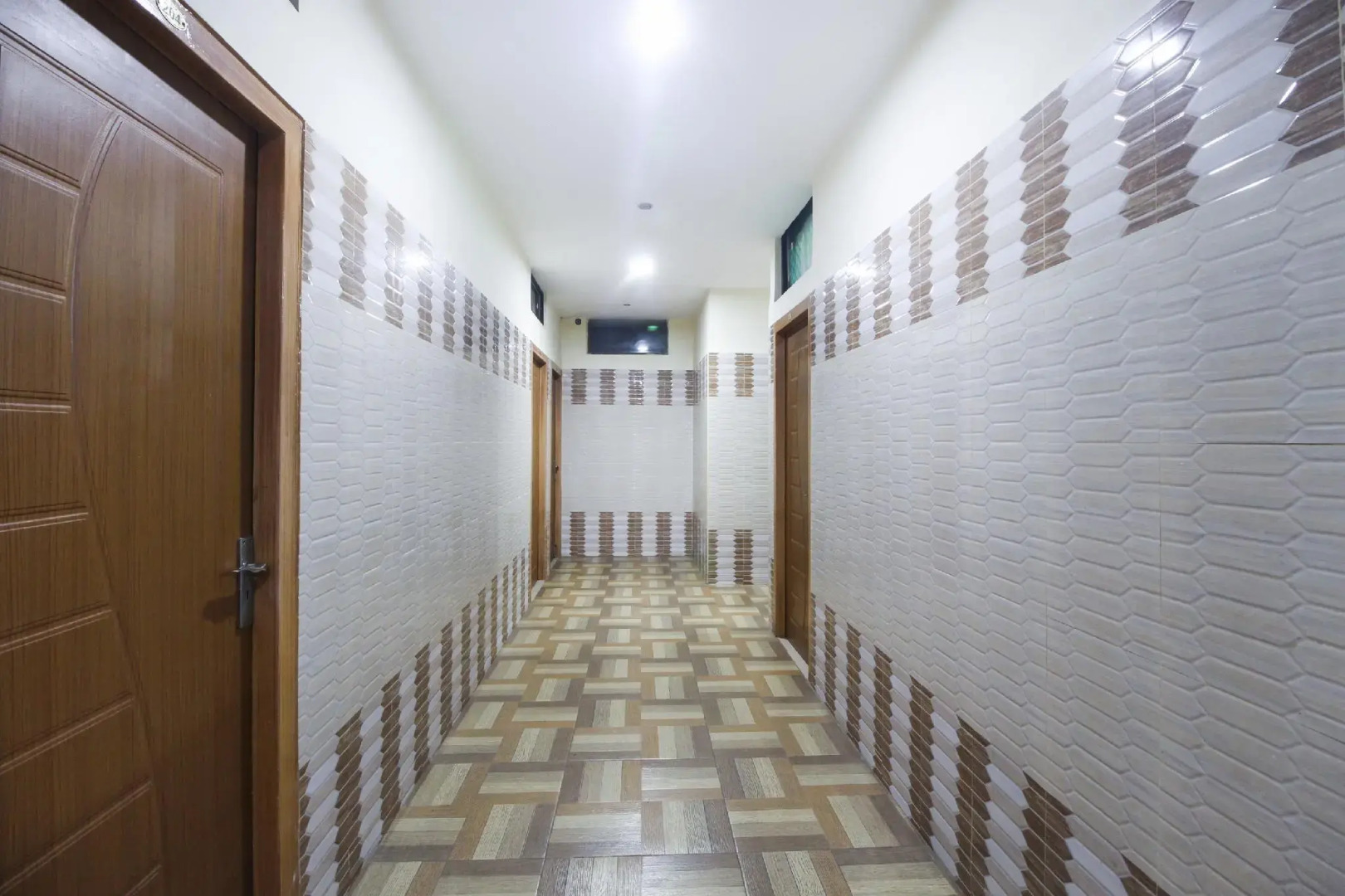 OYO 61145 J.K.S. Deluxe Lodge