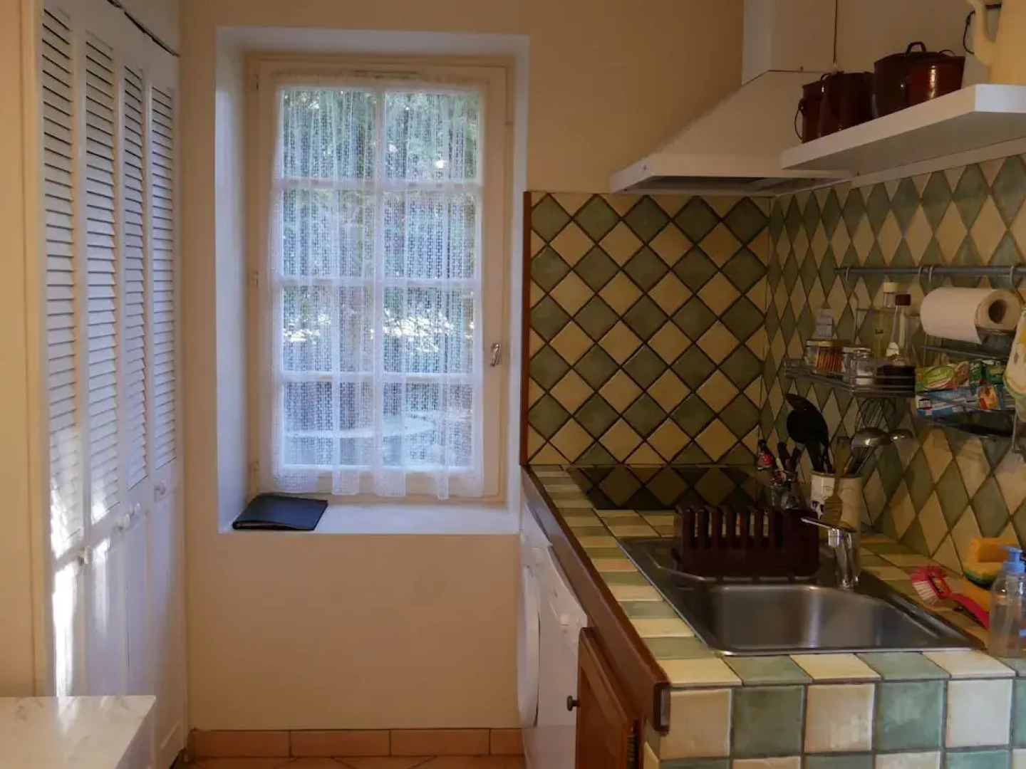 Fantastic Holiday Home With Large Garden in Cultural Surroundings of Saint-ay