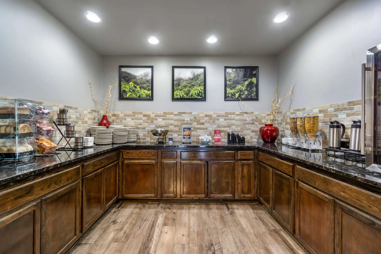 Best Western Plus Lake Front Hotel