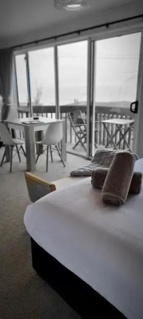 Kaka Point Luxury Spa Accommodation