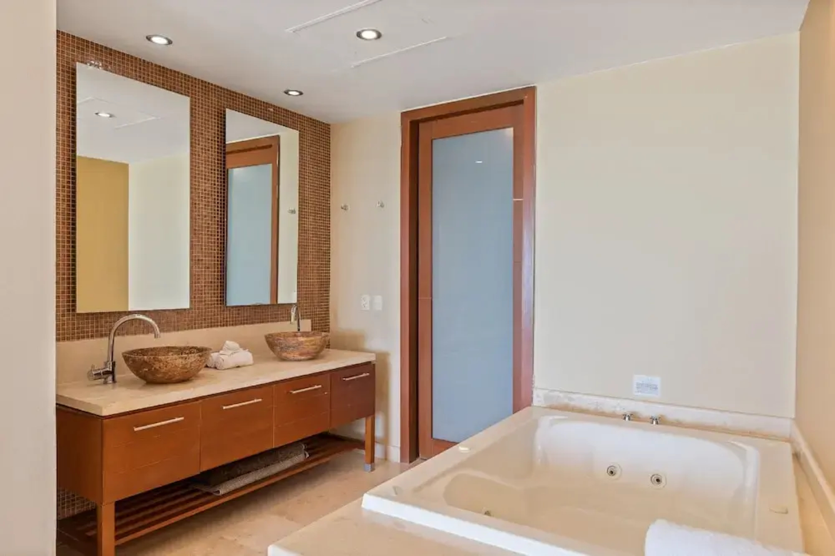 Encanto Living 0603 -3BR by Kivoya