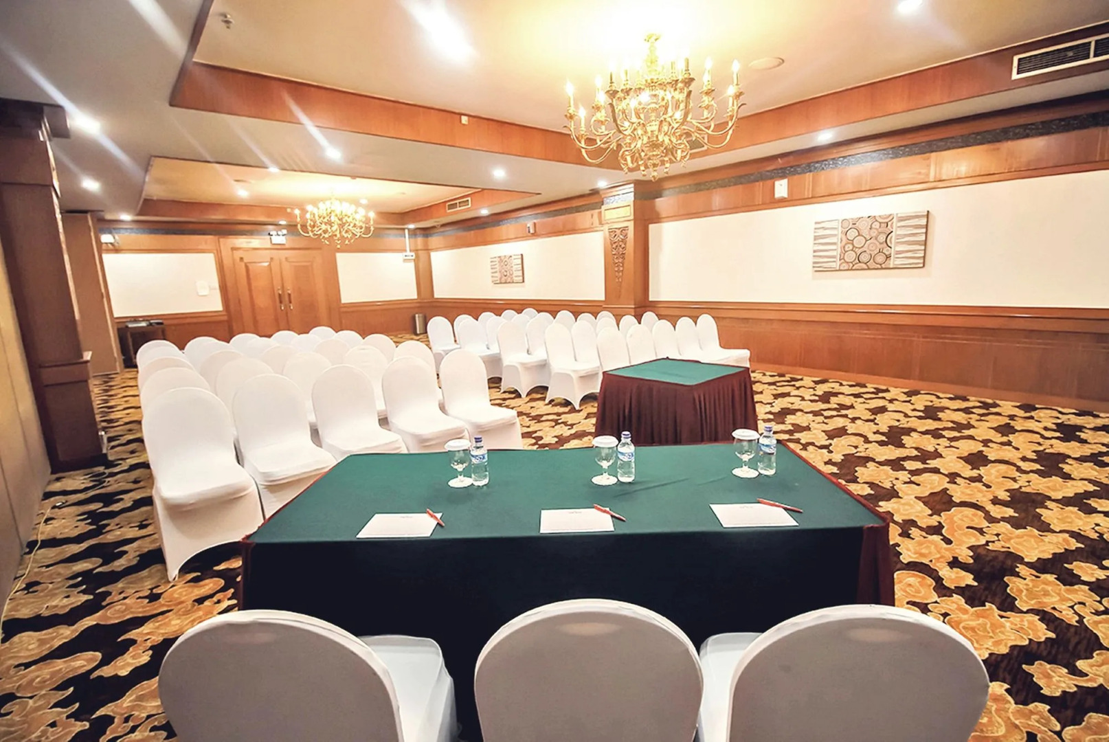 Planet Holiday Hotel & Residence