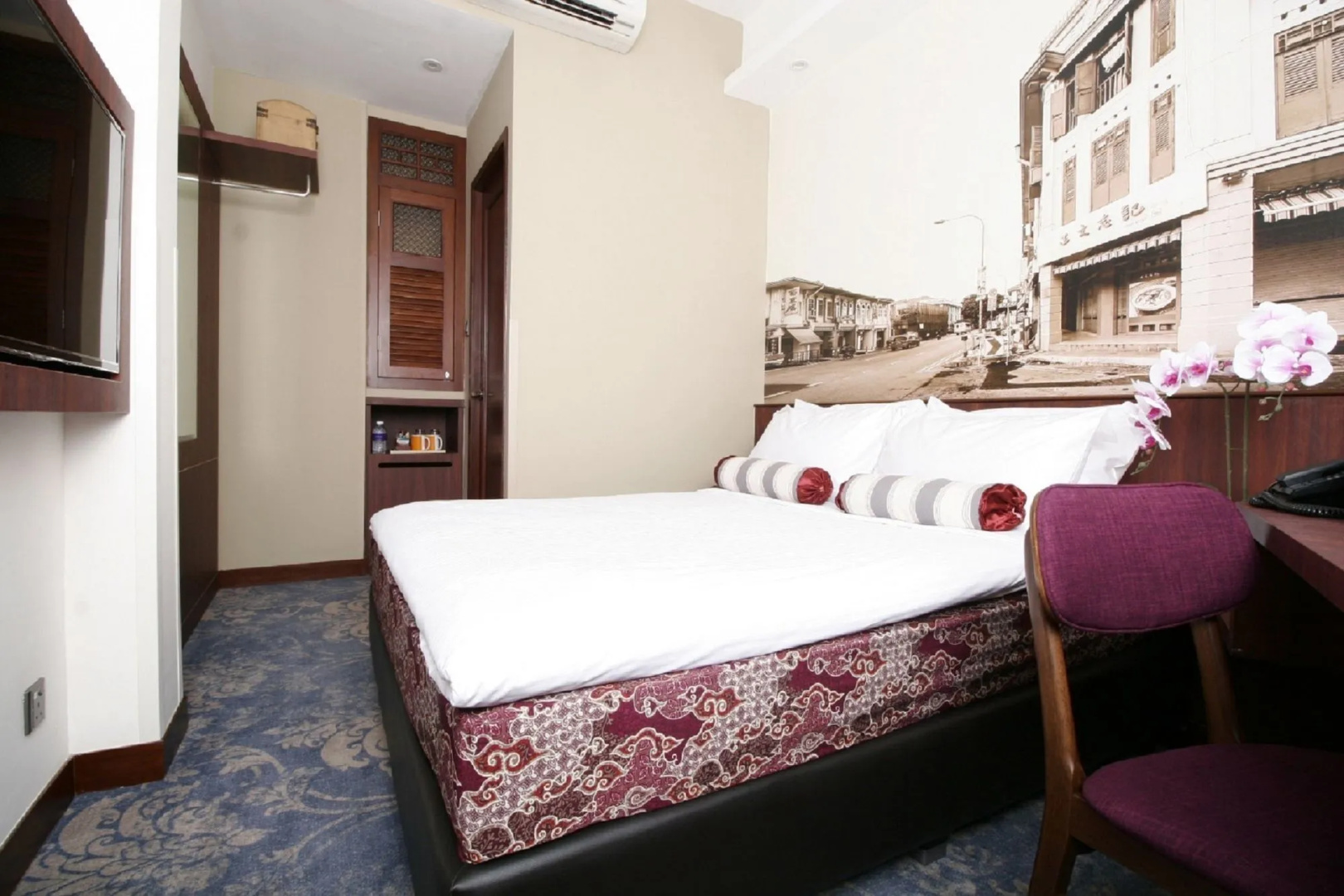 AM Hotel
