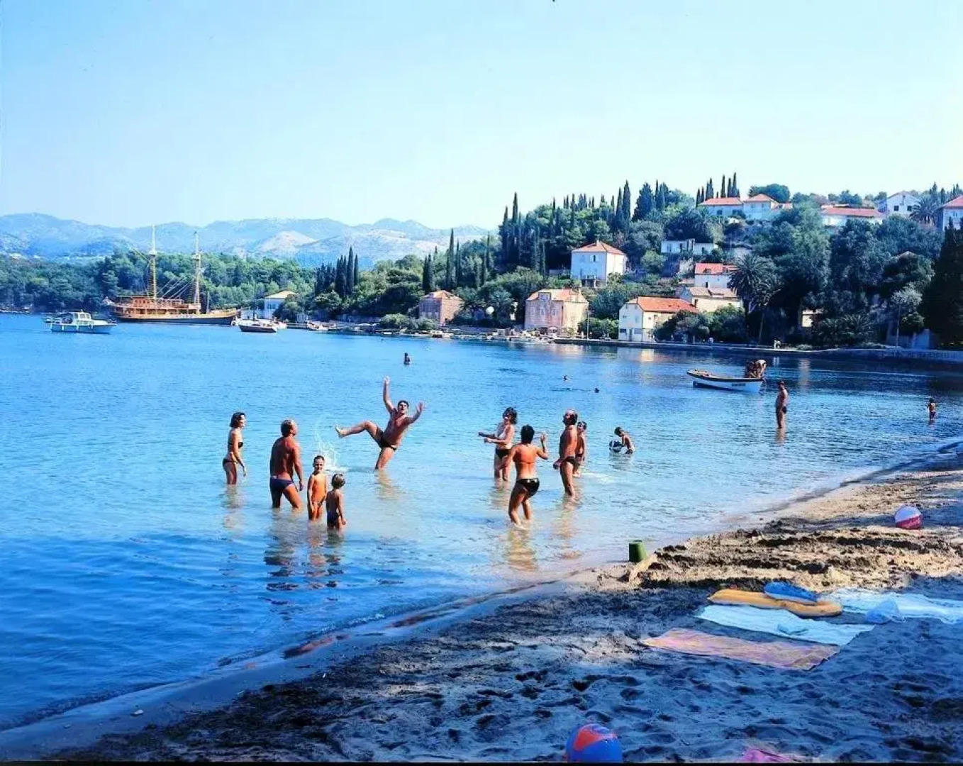 Sandy Beach Apartments