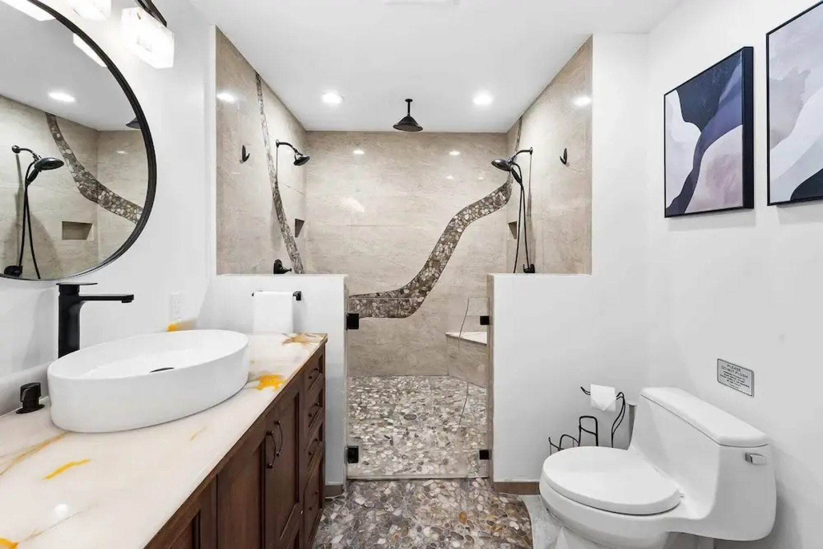 Spacious 8BR w/ Guesthouse + Pool & Tons of Games