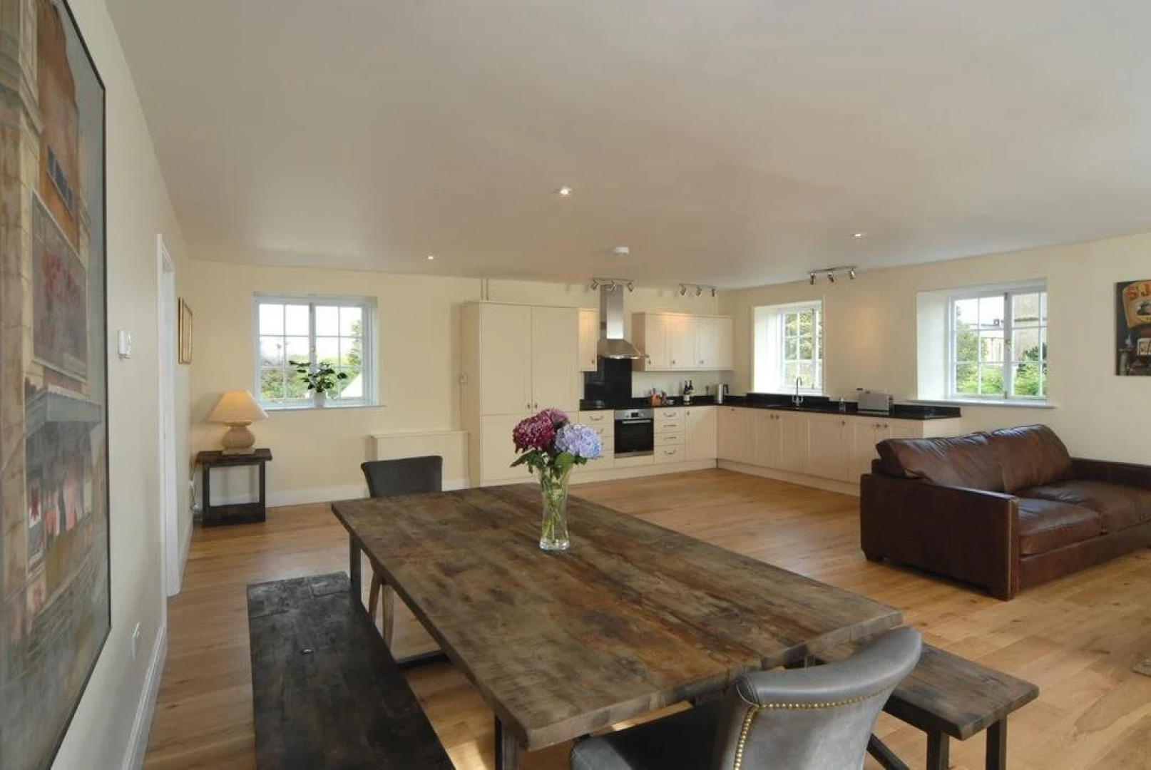 Serviced Guest ApartSuites The Unicorn