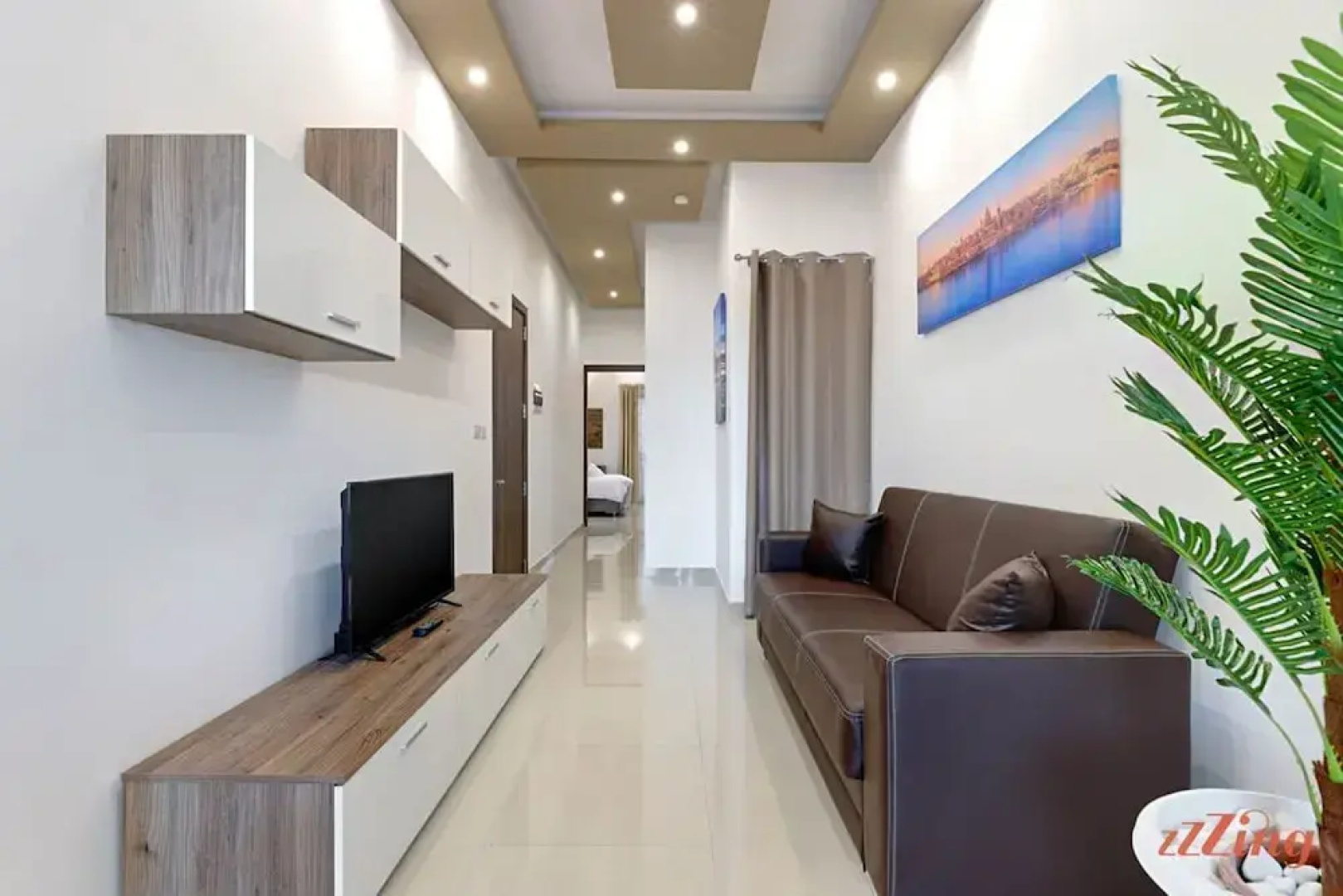 Gem Beachfront Apt With Amazing Bay and Sea Views