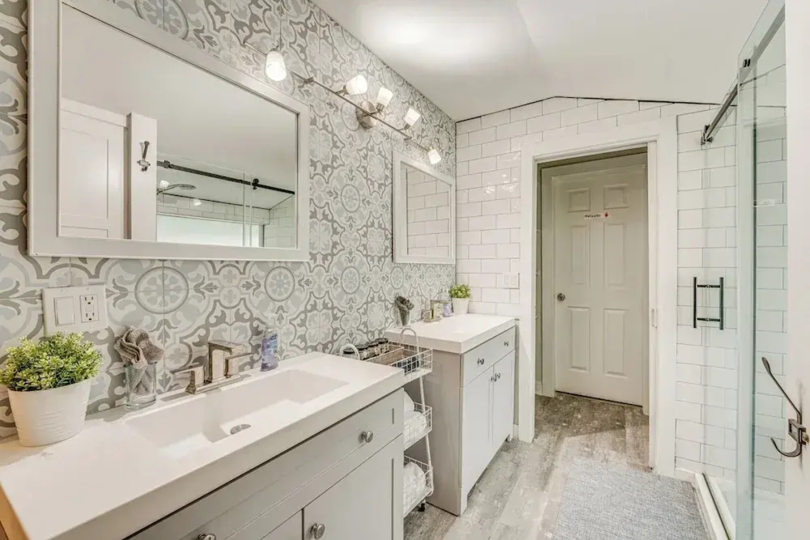 Family Home w/ Private Pool: 24 Mi to Disney!