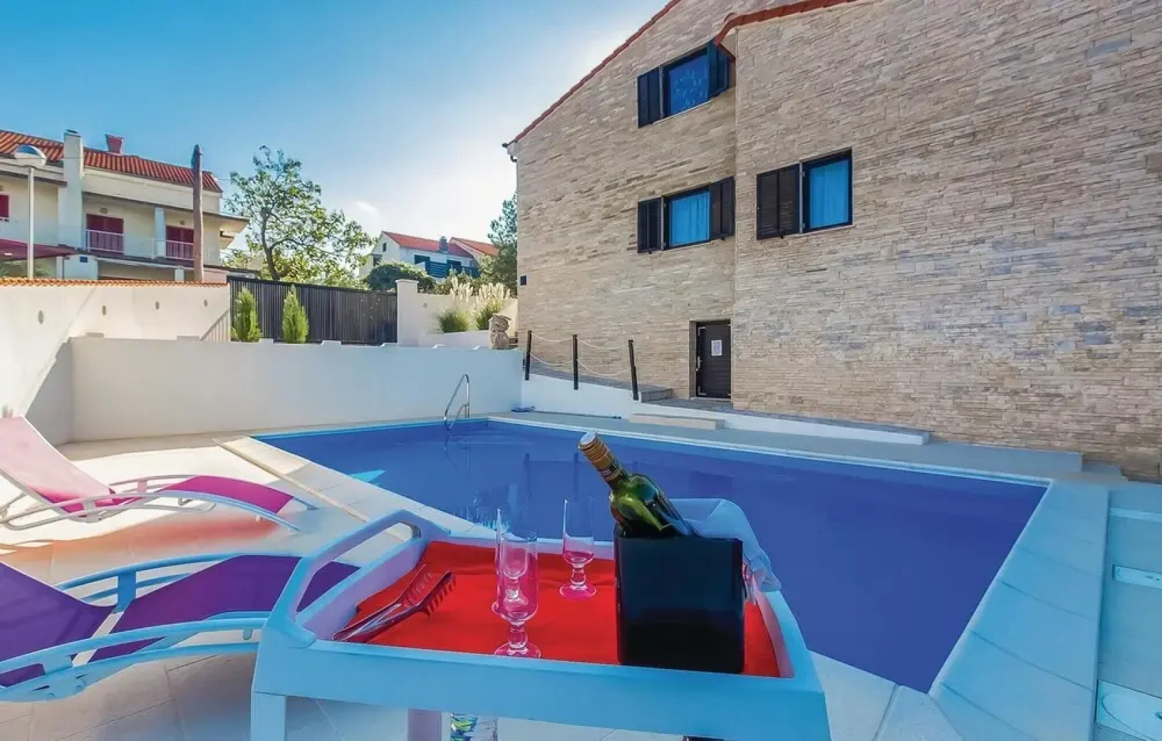 Amazing Home in Klimno With Wifi and 5 Bedrooms