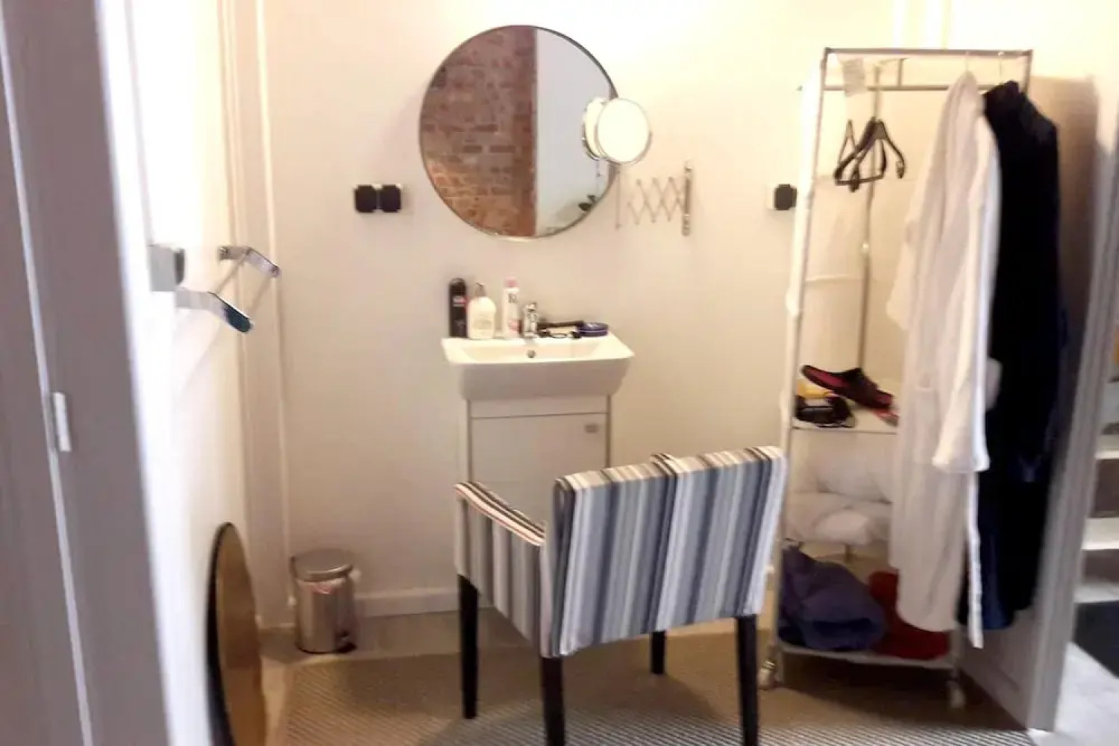 Studio in Jambes, Namur, With Pool Access, Enclosed Garden and Wifi