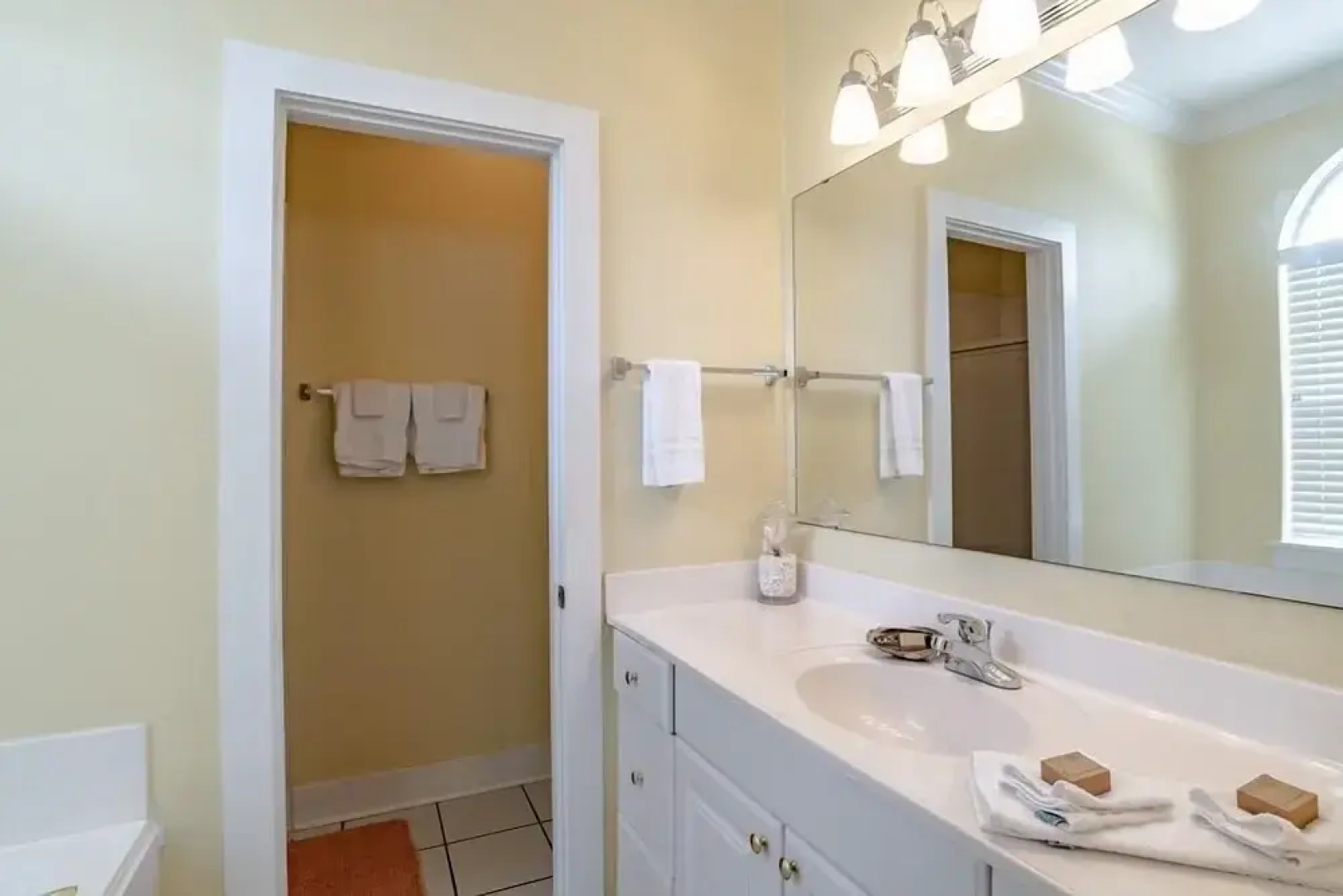 Living It Up 12B - 3 Br Condo