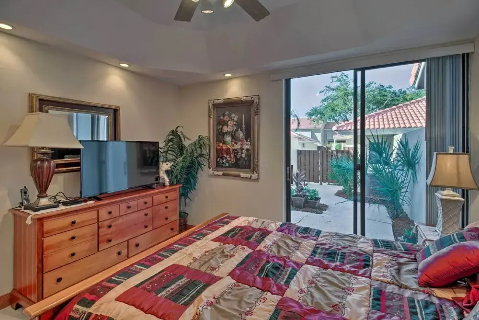 1 Mi to PGA Golf: Retreat w/ Pool in Palm Beach