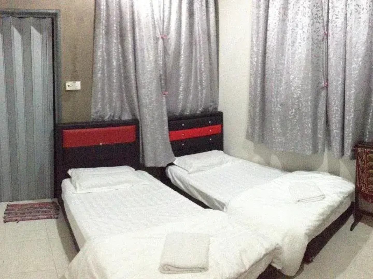 Anggun Beach Guest House Dungun