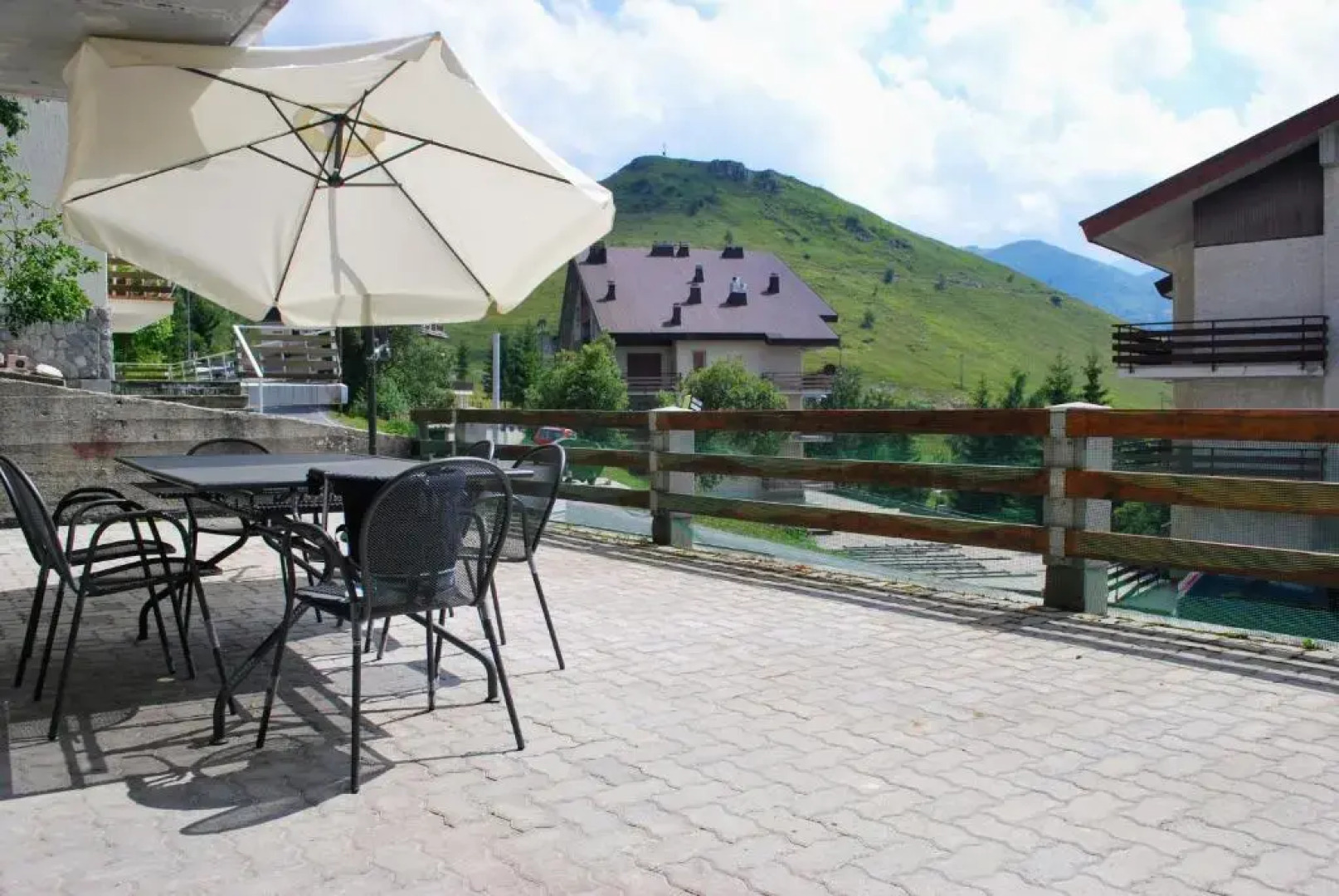 Stupendo 3 Camere, Piscina, Box, Vicinissimo Piste