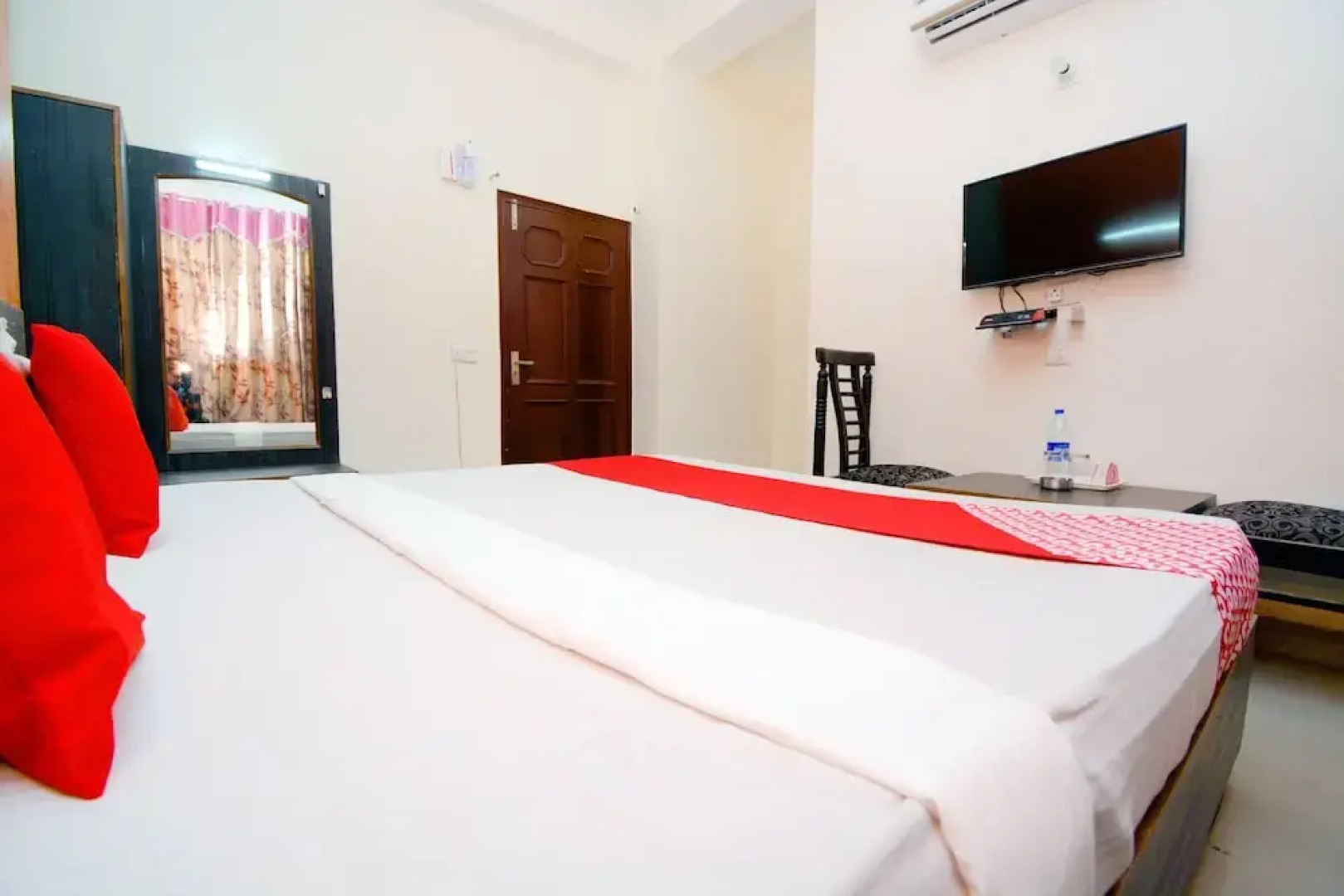 OYO 40160 Hotel  Aaa