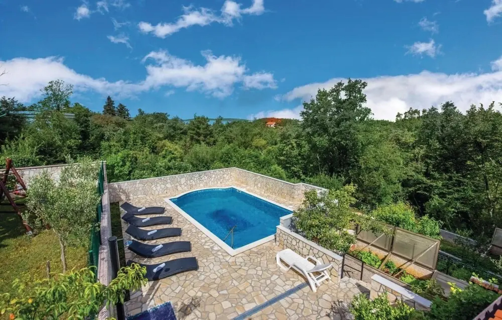 Amazing Home in Jadranovo With Wifi and 2 Bedrooms