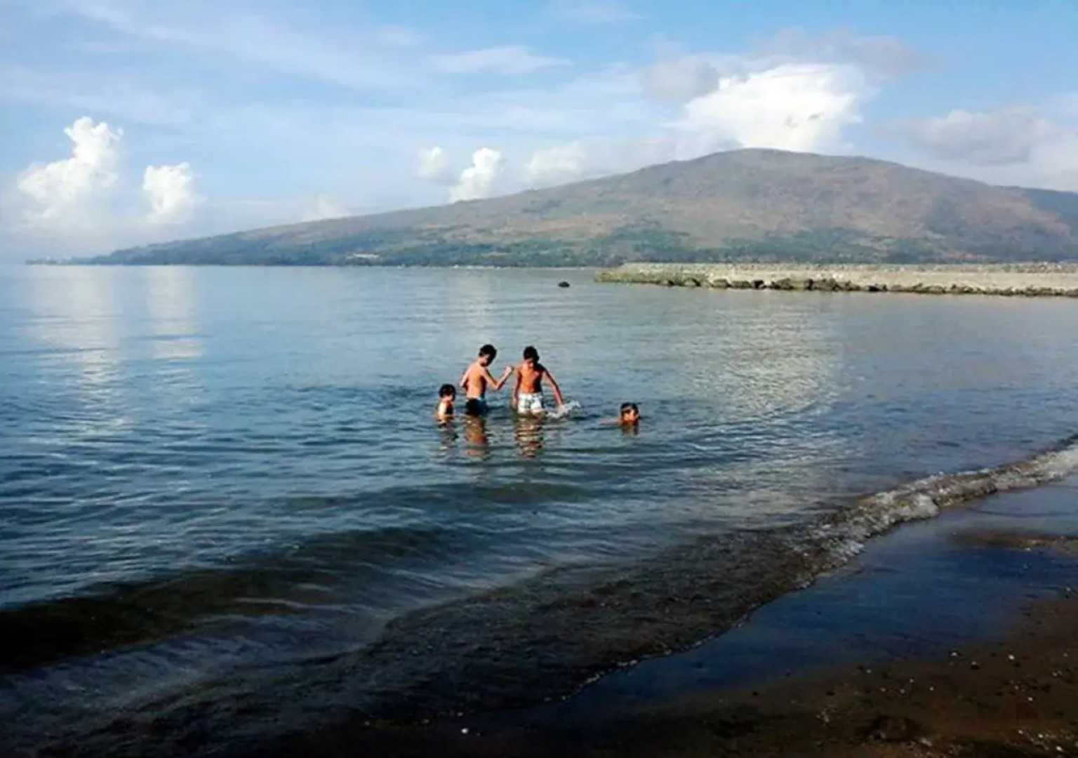 Aplaya Del Subic Capati Beach Resort