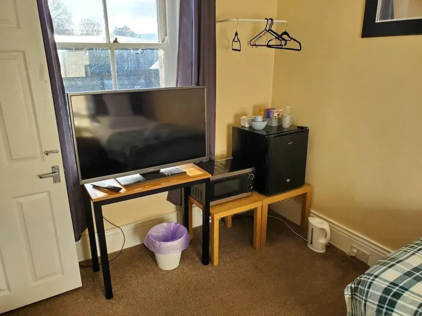 The Queens Arms Hotel