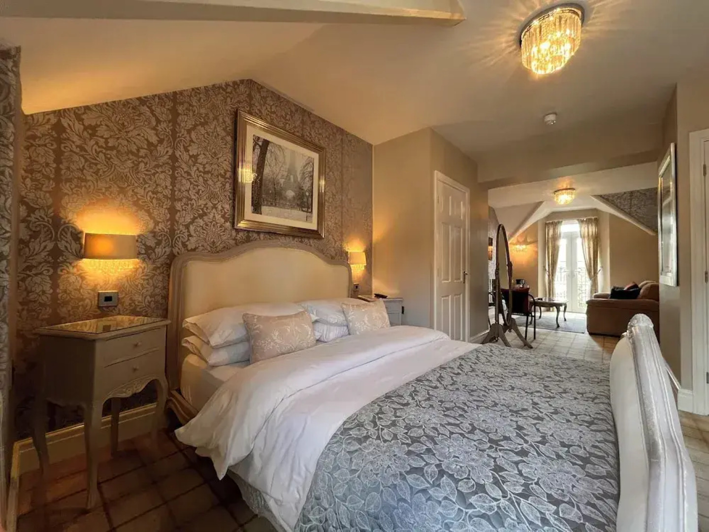 Bowness Bay Suites - Adults only