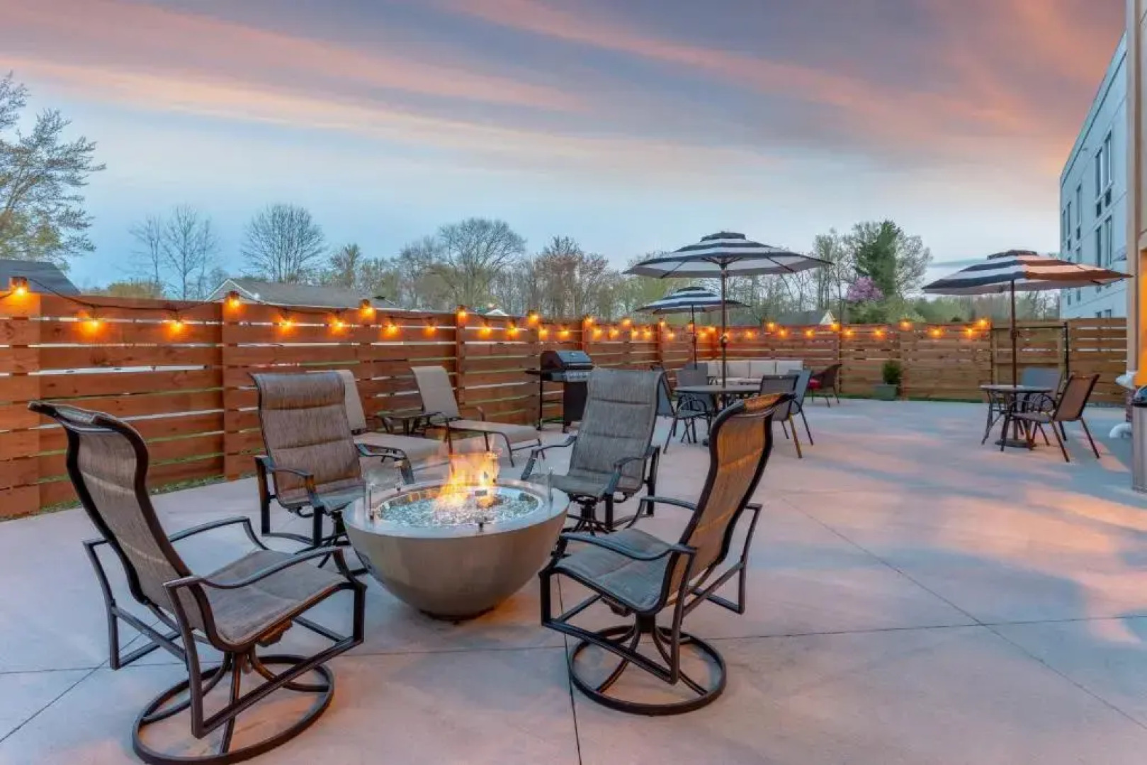 Holiday Inn Express & Suites Scottsburg by IHG