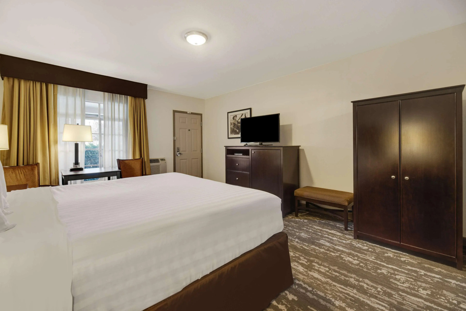 Best Western PLUS Frontier Motel