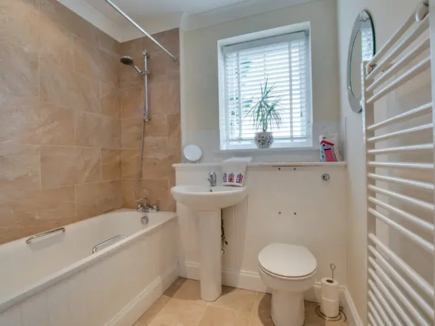 Holiday Home Whitepost