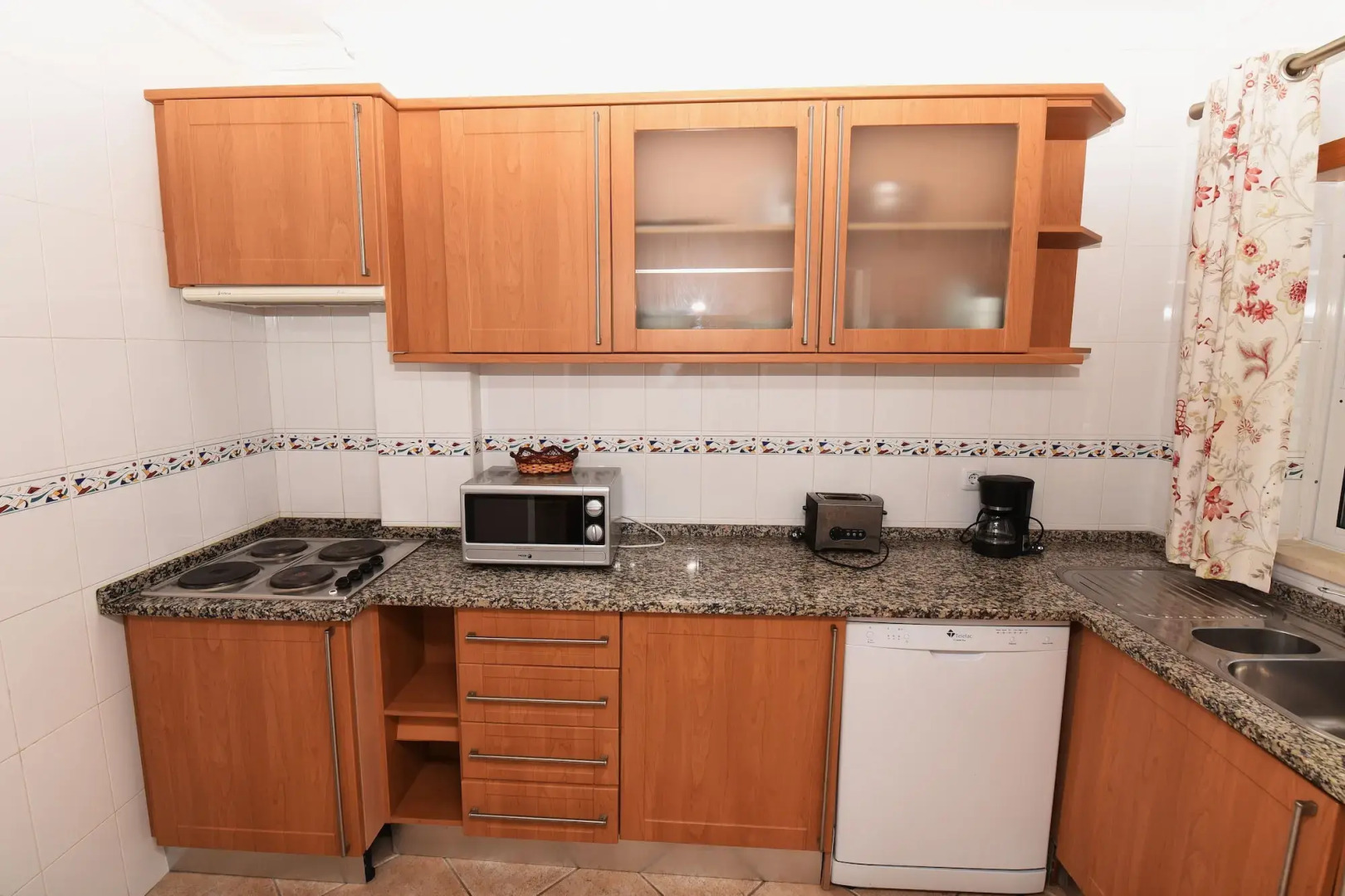 Praia da Lota Resort - Hotel & Apartments