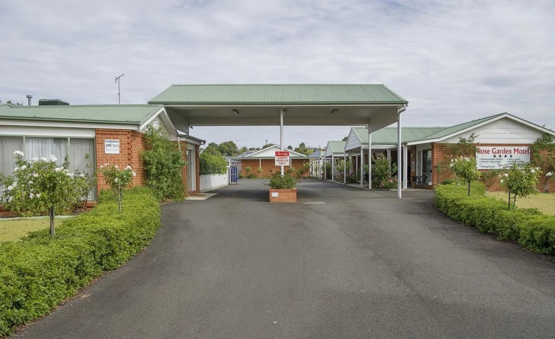 Rose Garden Motel
