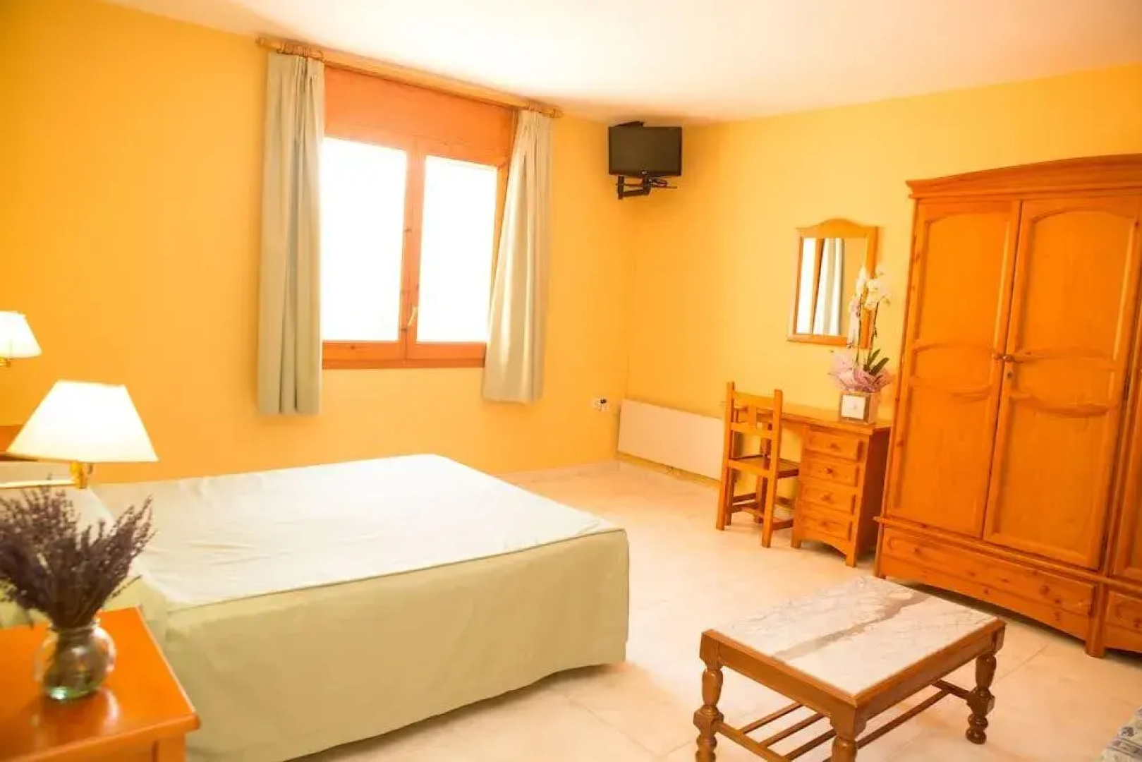 Hotel Miralles