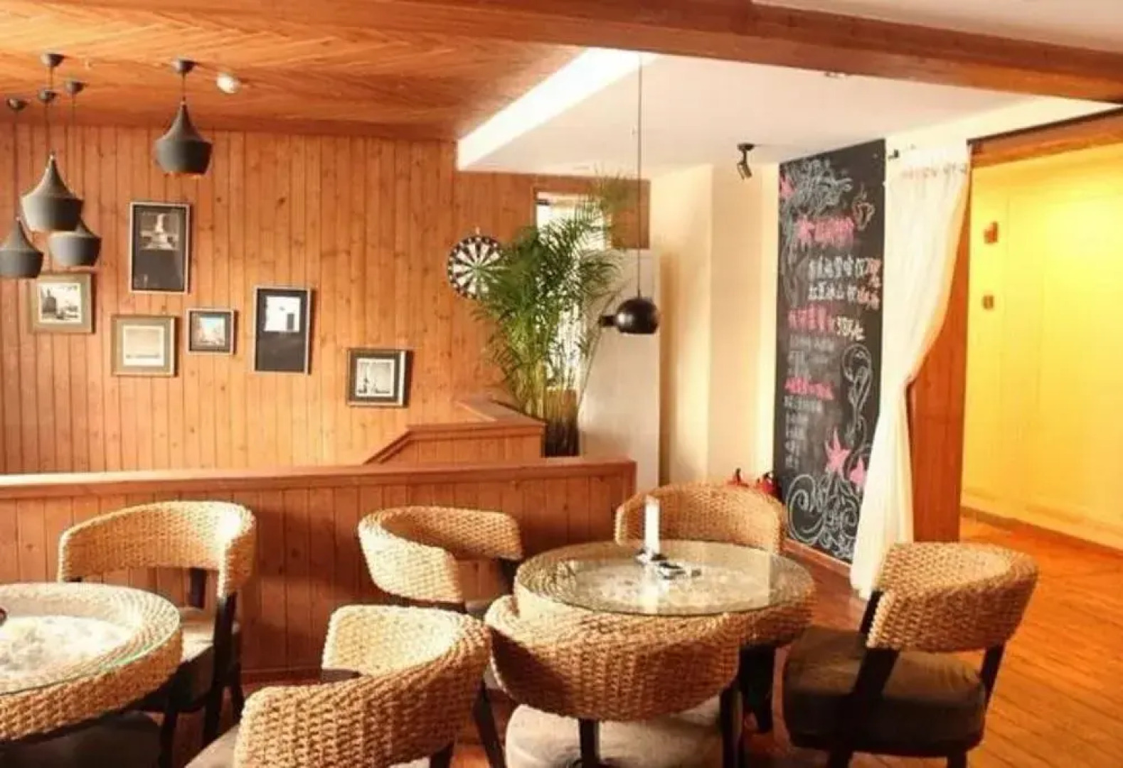 Haikou Yelin Tinghai Hotel (Haikou Bay)