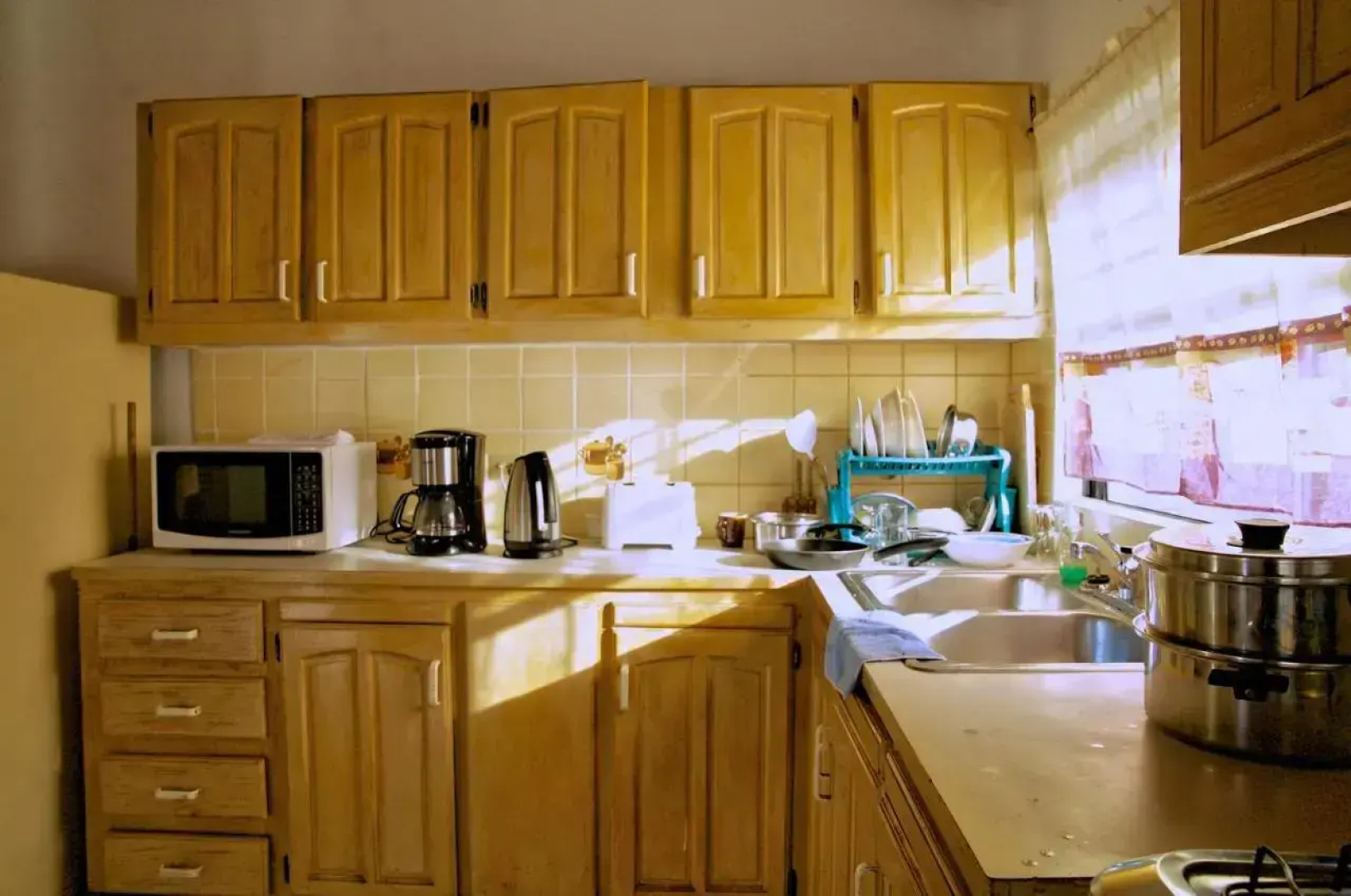 Tropical Breeze Guest House