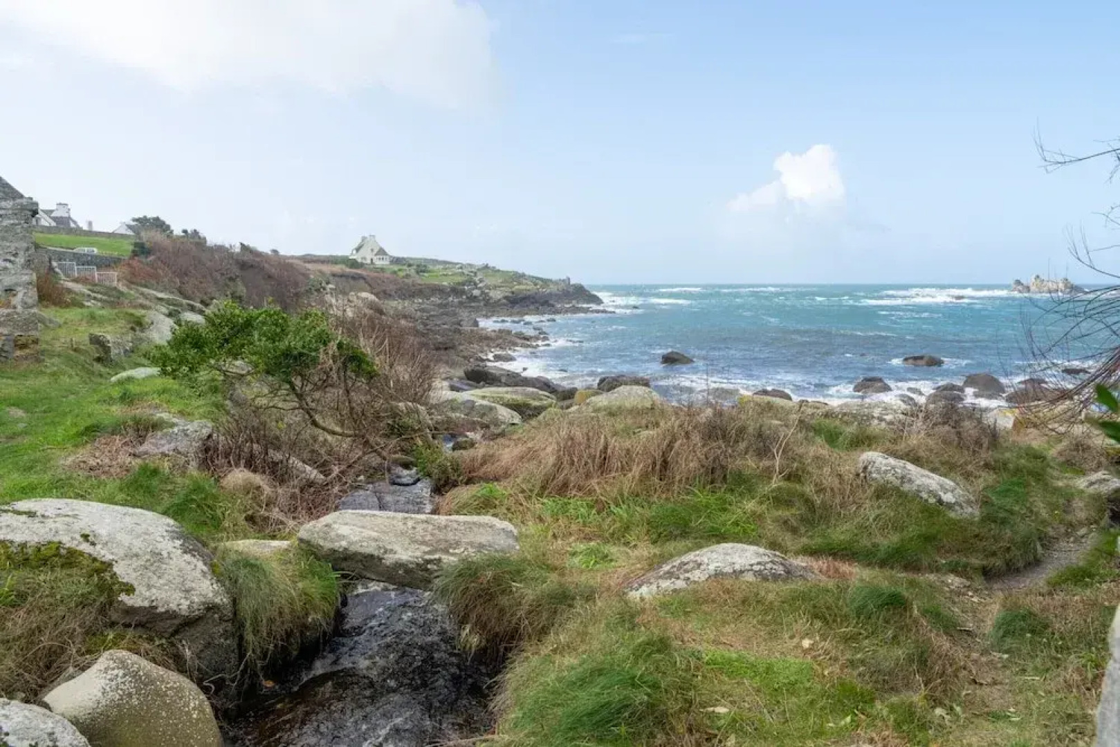 Small Cocoon for 2 by the sea