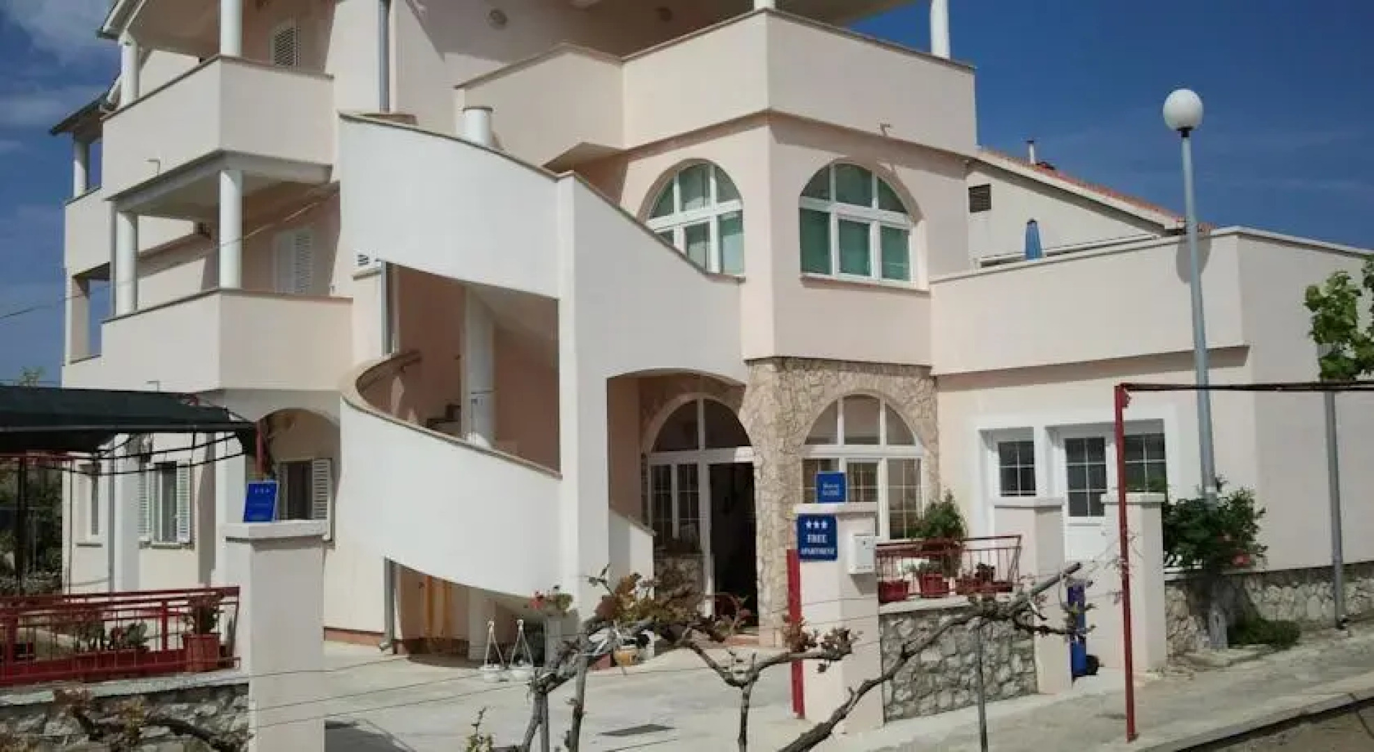 Apartments Jakovčev