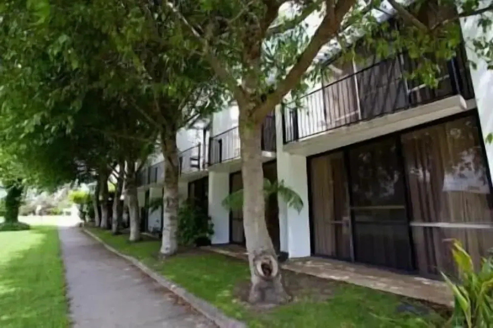 Connells Motel & Serviced Apartments