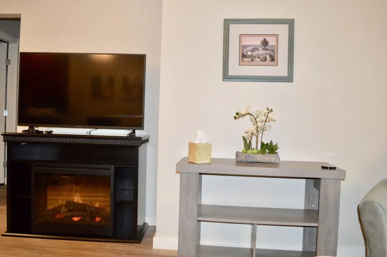 Cozy Creekside Renovated Condo