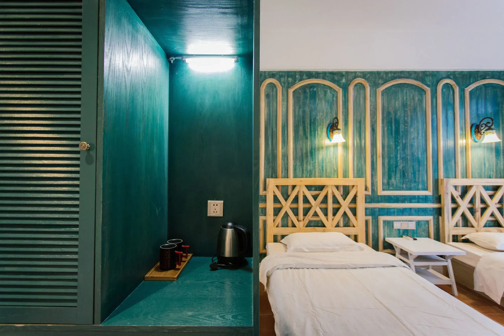 7 Sages Bell Tower Youth Hostel