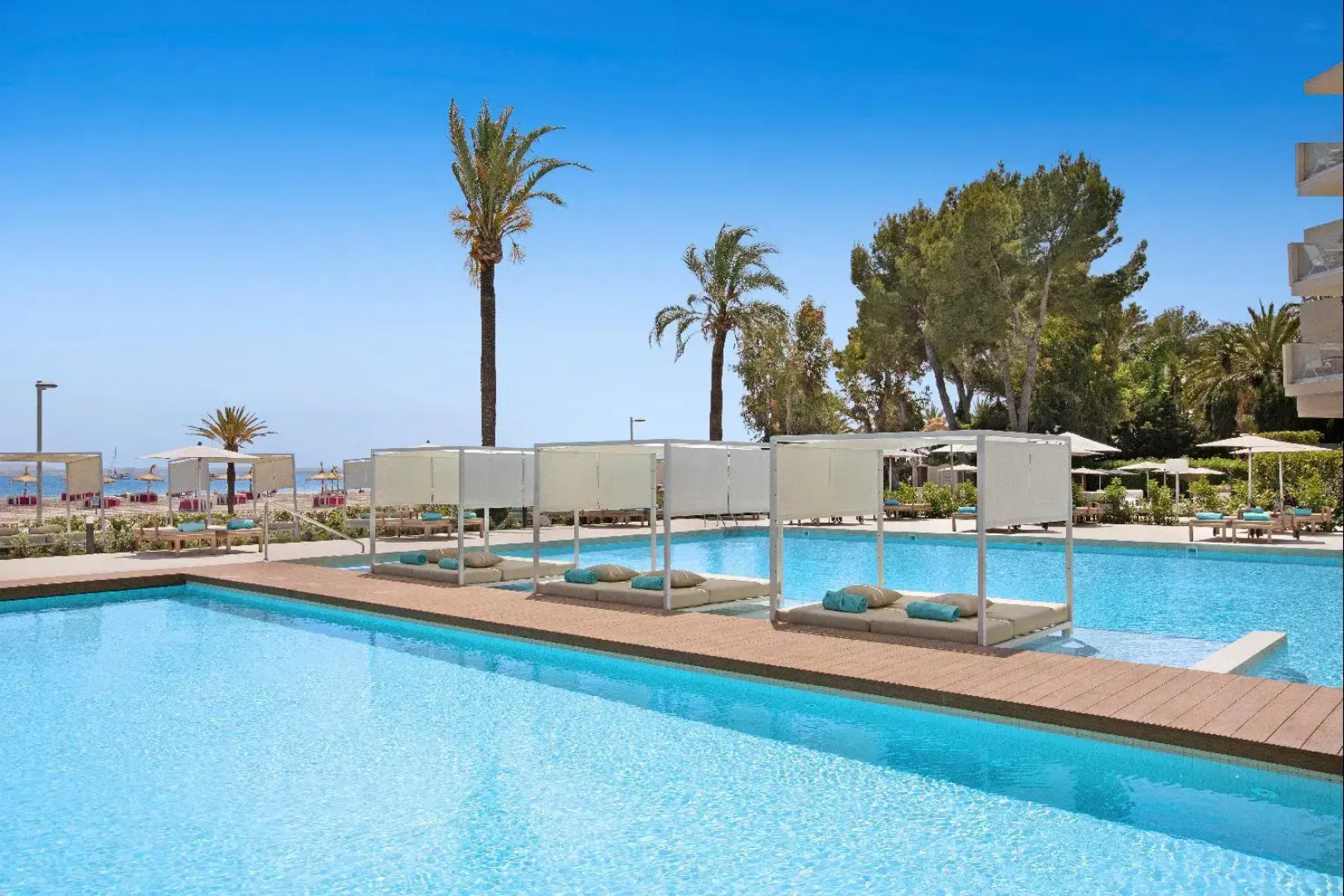 Viva Golf Adults Only 18+