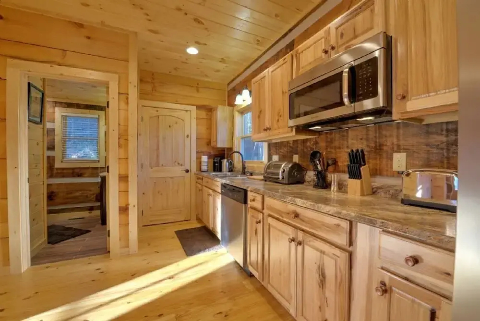 Pony Express - 2 Br Cabin