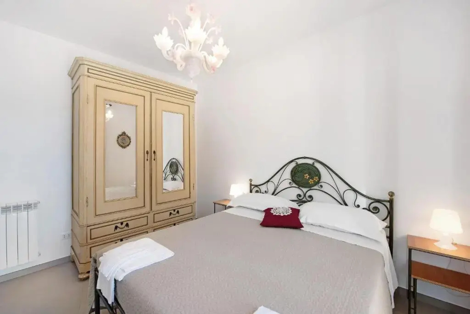 Valeria 3- Arenzanohost