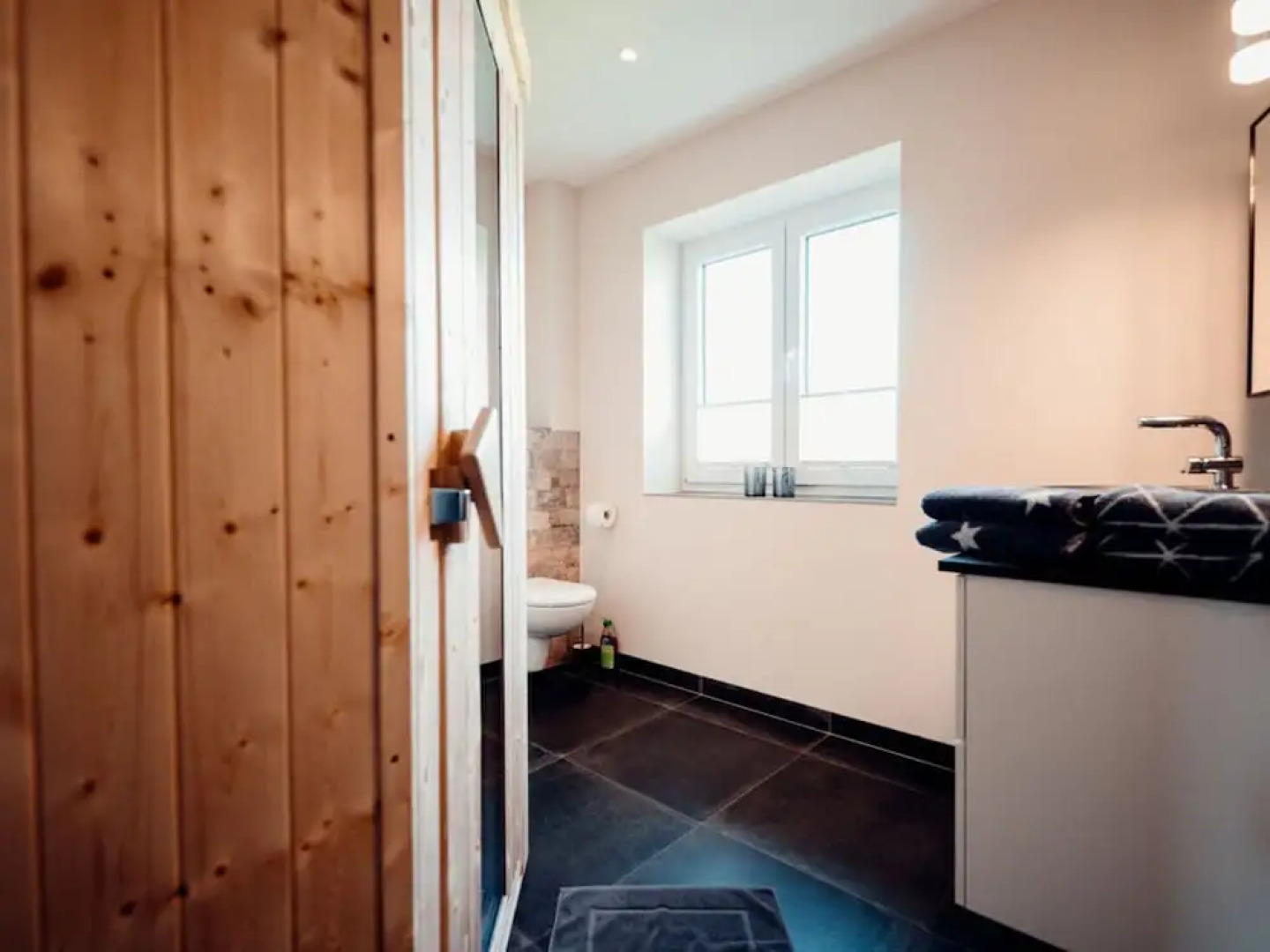 Loheide Modern Retreat