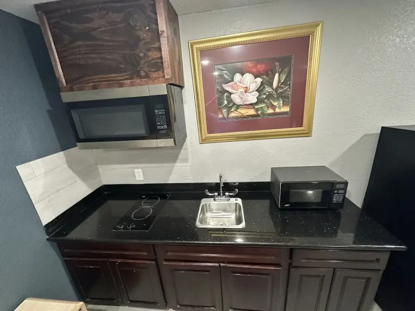 Village Inn Cotulla